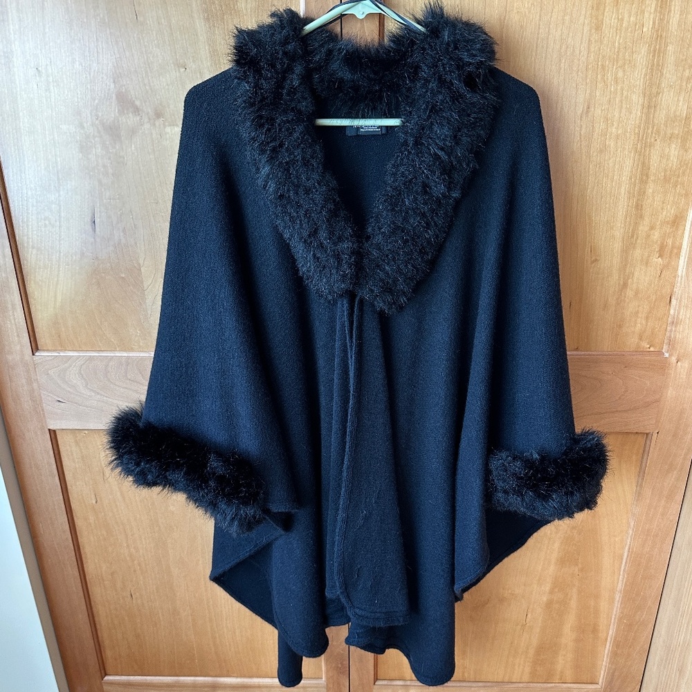 Marcus Adler Black Wrap Cape Faux Fur Trim